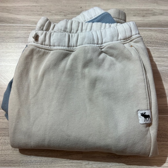 Abercrombie kids 13/14 joggers tan and light blue - Picture 5 of 5